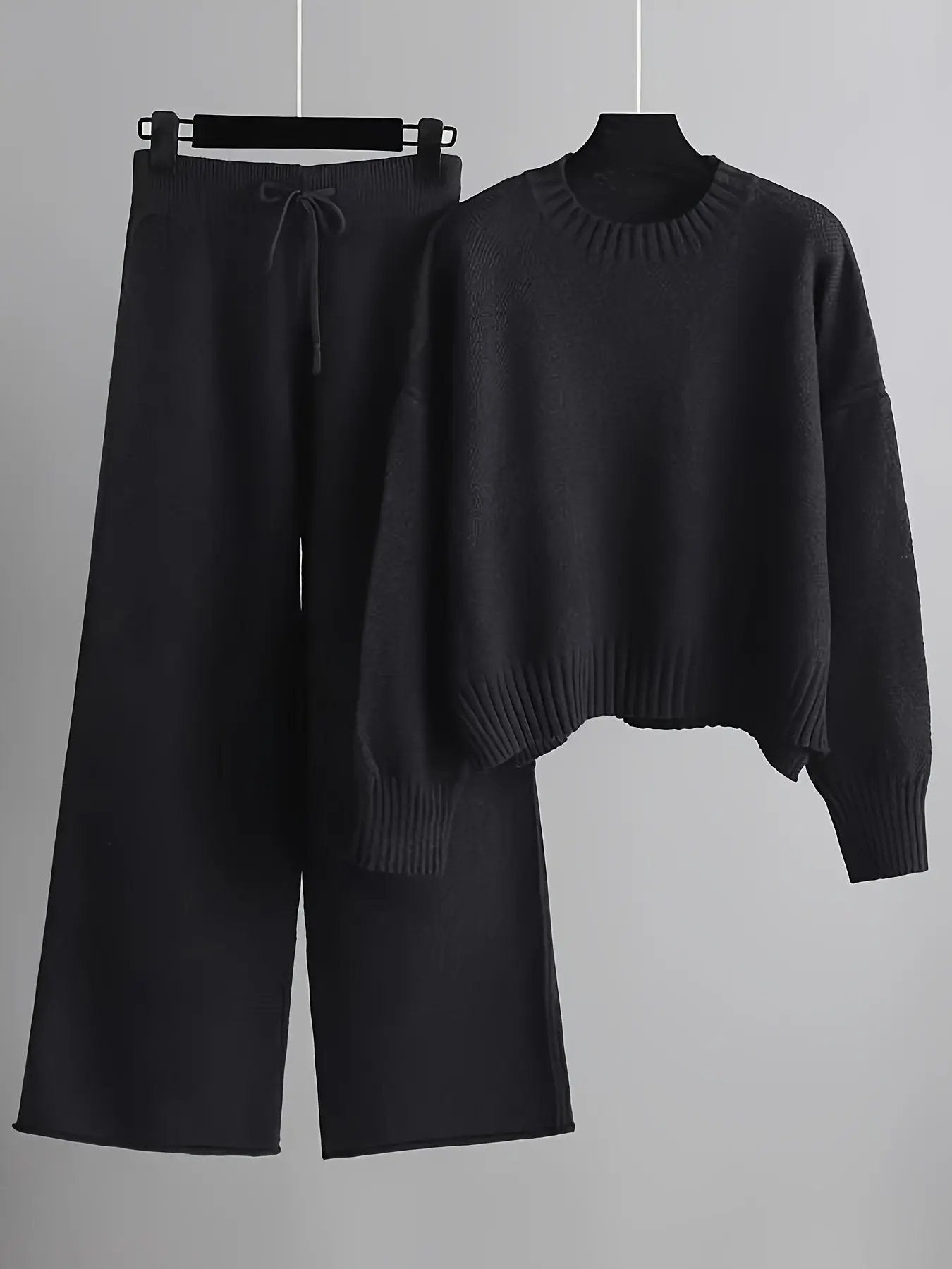 WOMEN’S KNIT SWEATER AND PANTS SET SOLELII