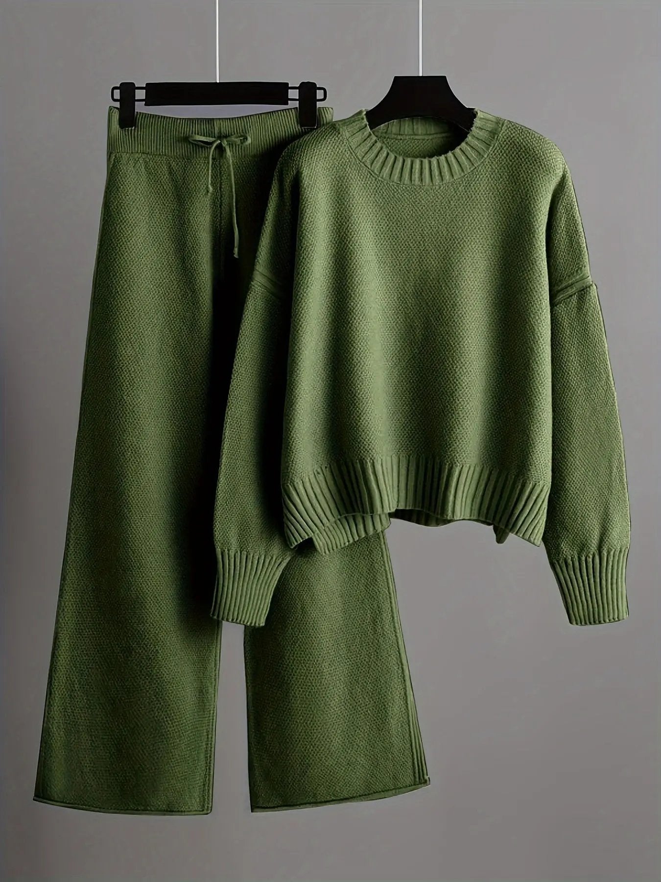 WOMEN’S KNIT SWEATER AND PANTS SET SOLELII