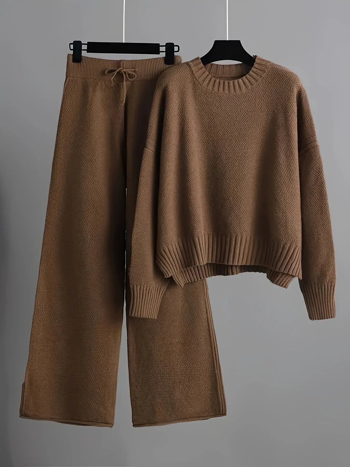 WOMEN’S KNIT SWEATER AND PANTS SET SOLELII