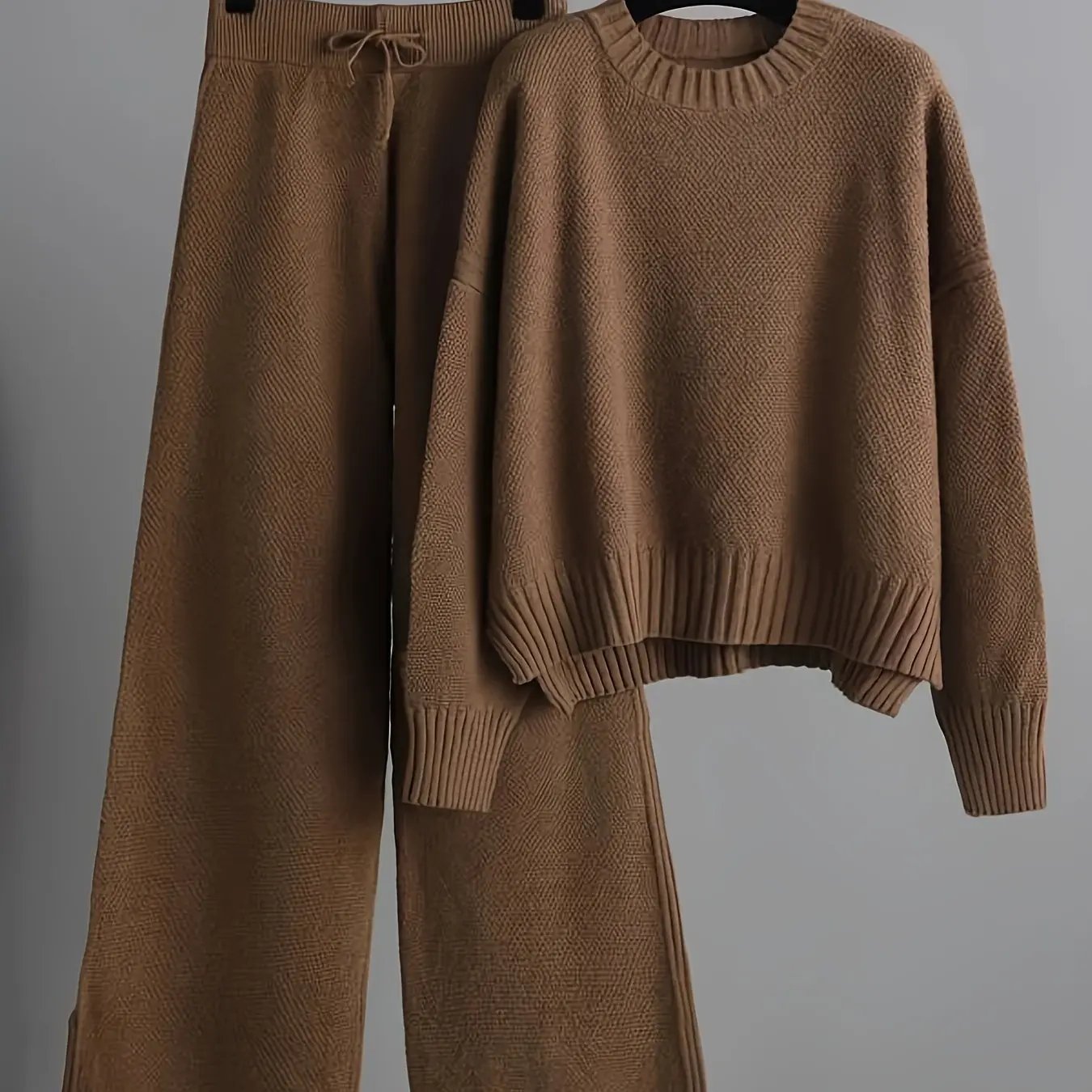 WOMEN’S KNIT SWEATER AND PANTS SET SOLELII