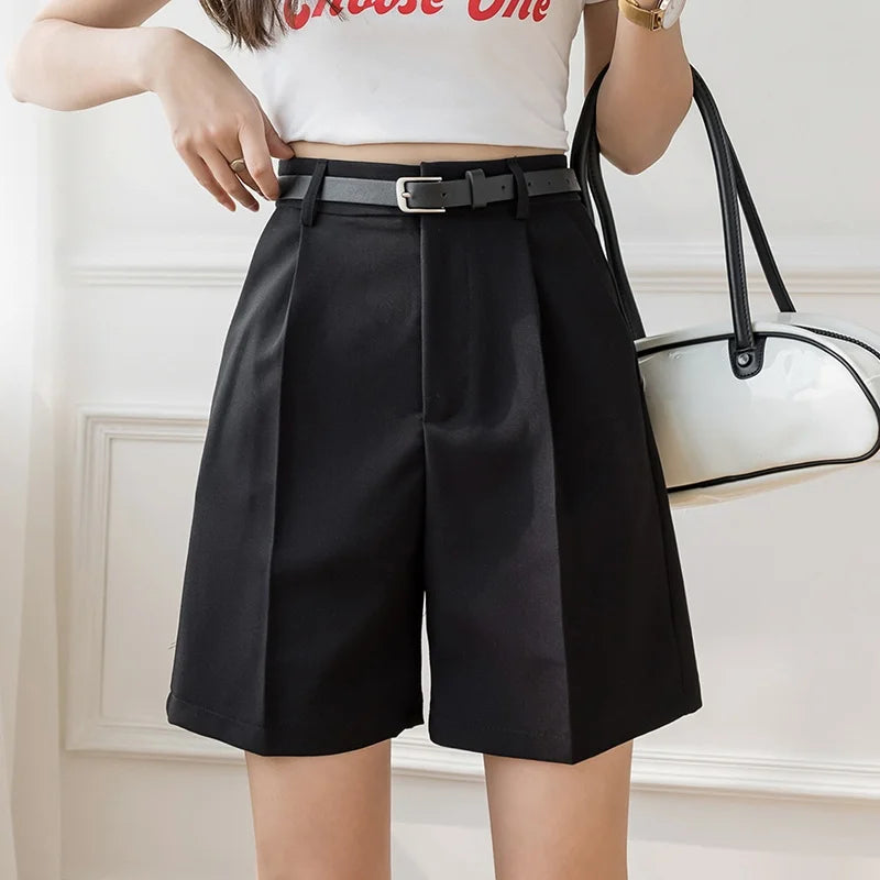 HIGH-WAISTED SHORTS WITH BELT