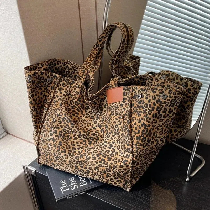 LEOPARD PRINT TOTE BAG