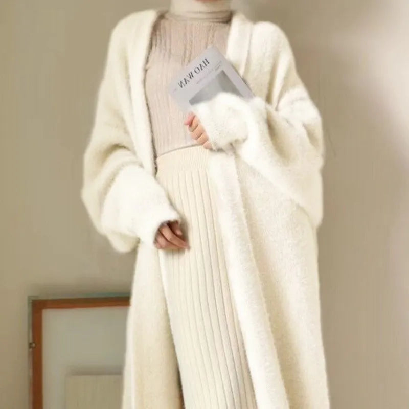 LONG KNITTED CARDIGAN WITH V-NECK