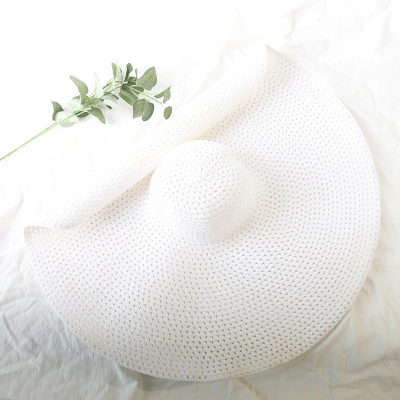 WIDE-BRIMMED STRAW SUN HAT