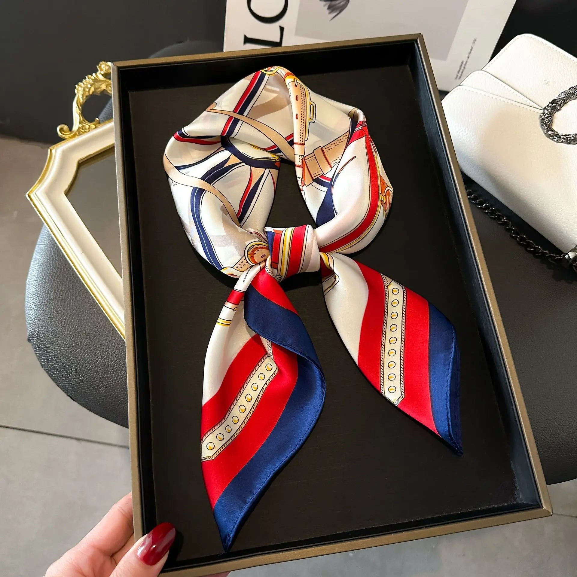 LUXURY CHAIN PRINT SILK-LIKE SCARF