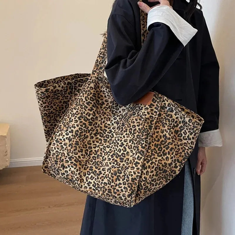 LEOPARD PRINT TOTE BAG