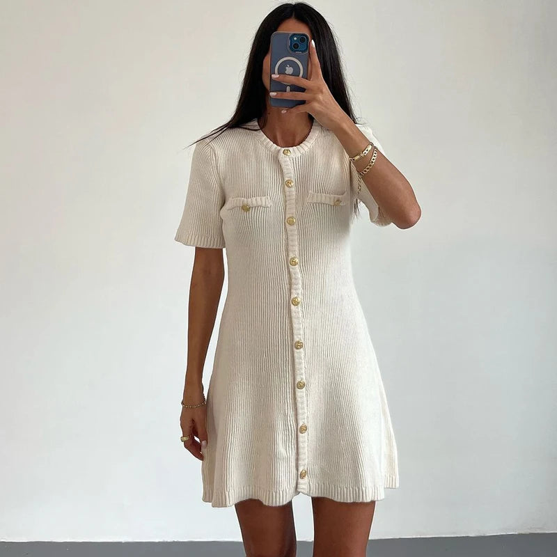 ELEGANT WHITE KNITTED MINI DRESS