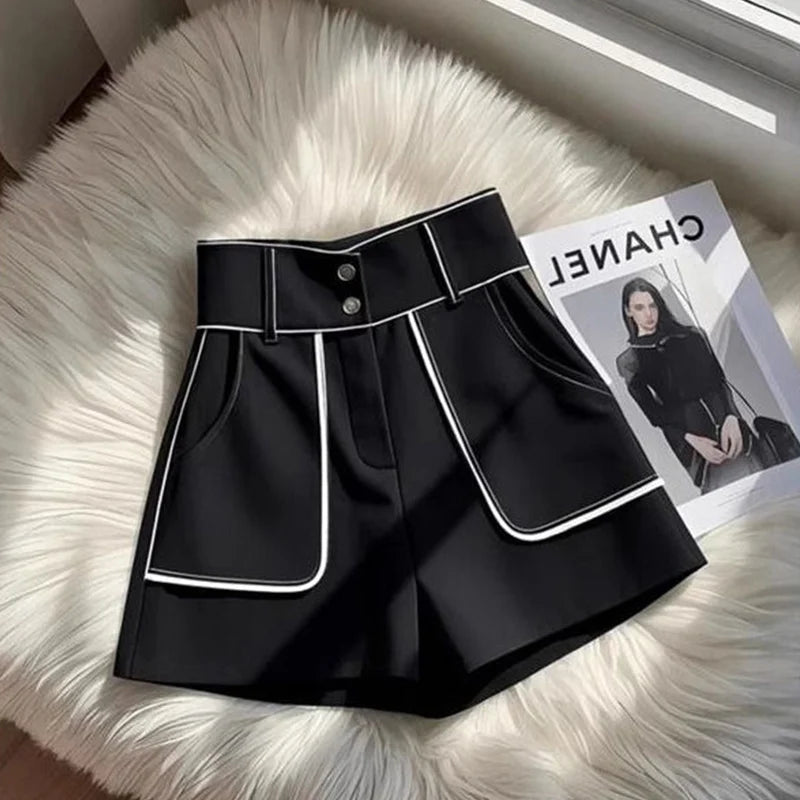 HIGH-WAISTED SHORTS - SPRING/SUMMER FASHION