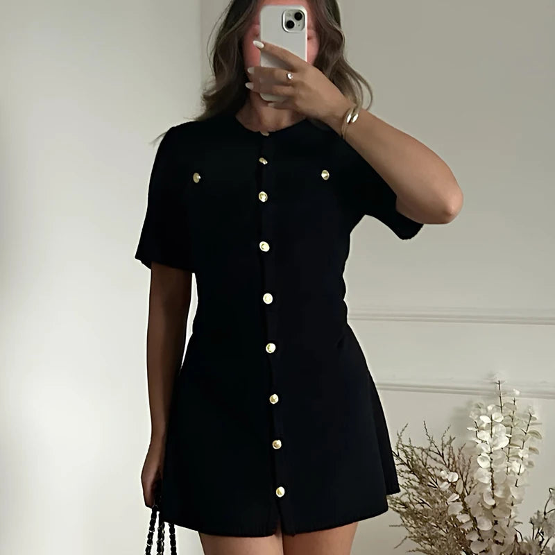 ELEGANT WHITE KNITTED MINI DRESS