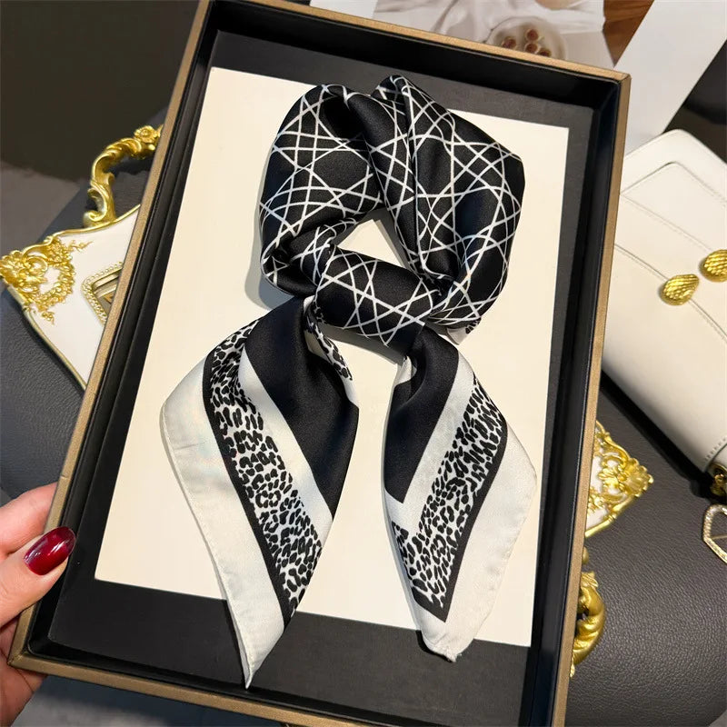 LUXURY CHAIN PRINT SILK-LIKE SCARF