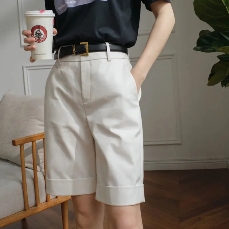 HIGH-WAISTED COLLEGE FASHION SHORTS