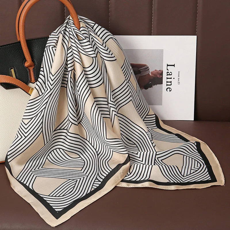 LUXURIOUS PRINTED WOMEN'S SCARF