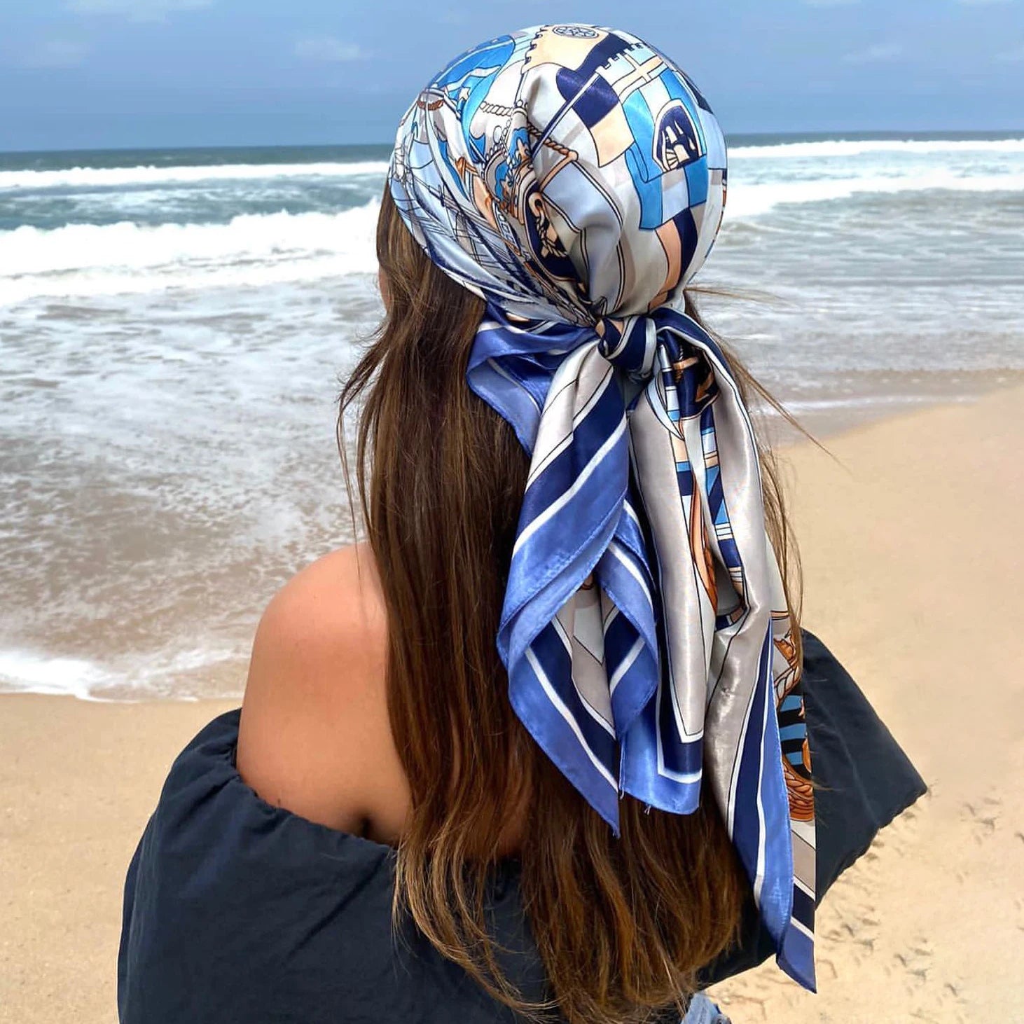 SATIN PRINT MULTIFUNCTIONAL SQUARE SCARF