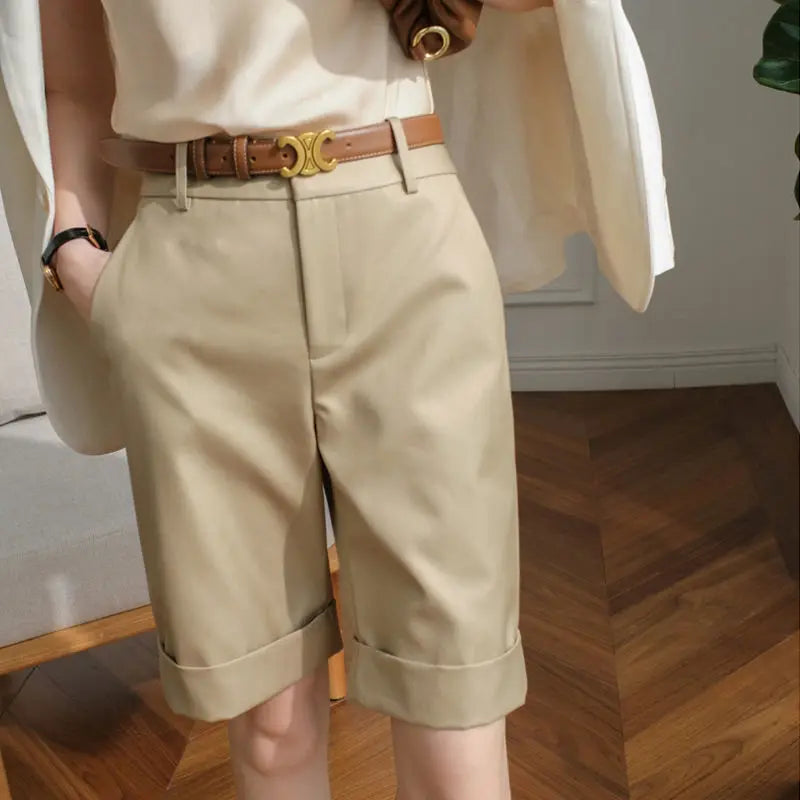 HIGH-WAISTED COLLEGE FASHION SHORTS
