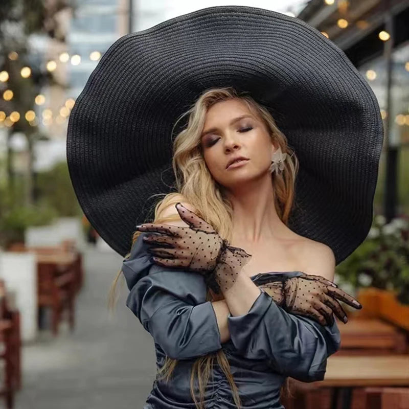WIDE-BRIMMED STRAW SUN HAT