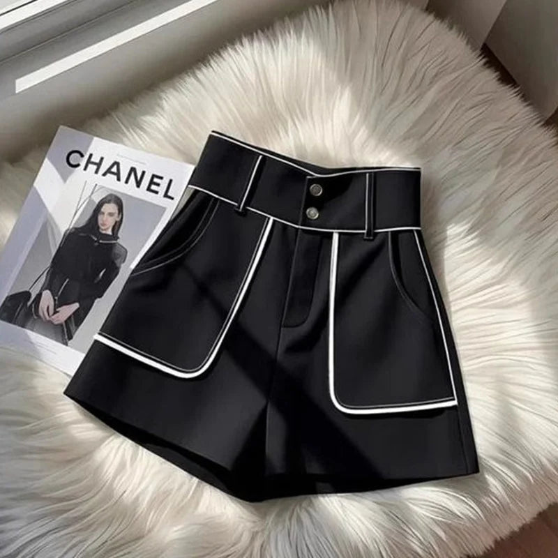 HIGH-WAISTED SHORTS - SPRING/SUMMER FASHION