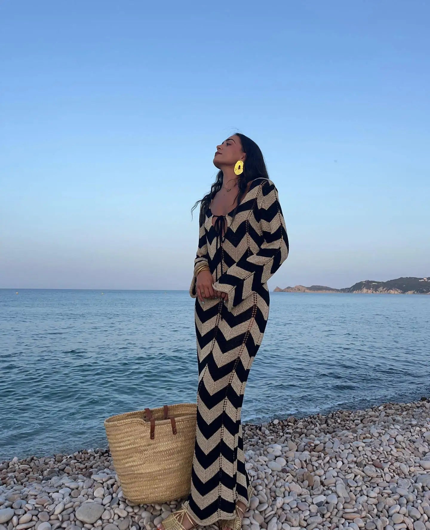 WOMEN'S STRIPED KNIT MAXI DRESS LACE-UP