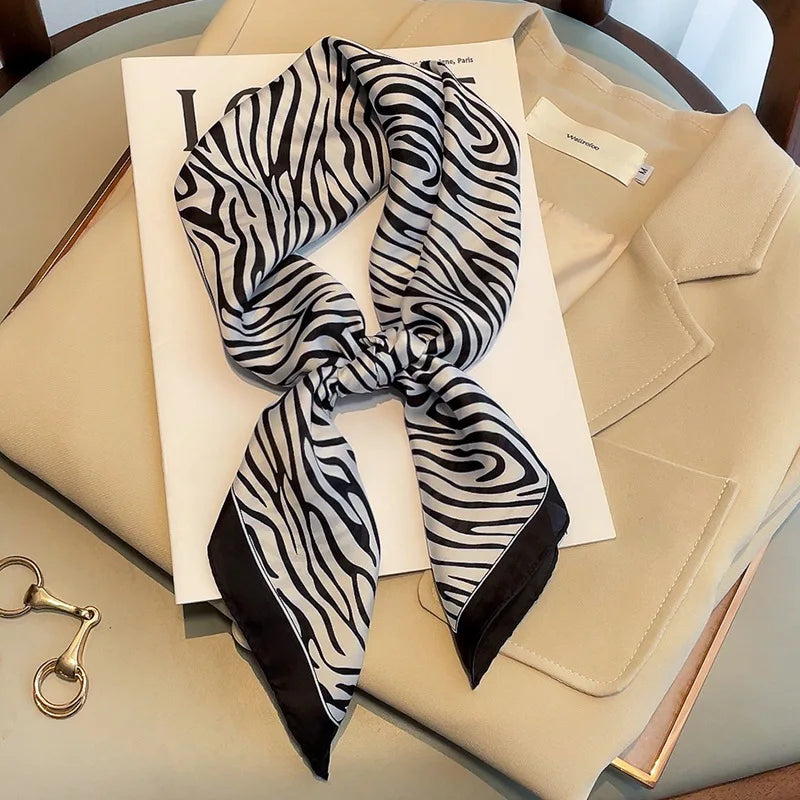 LUXURY CHAIN PRINT SILK-LIKE SCARF