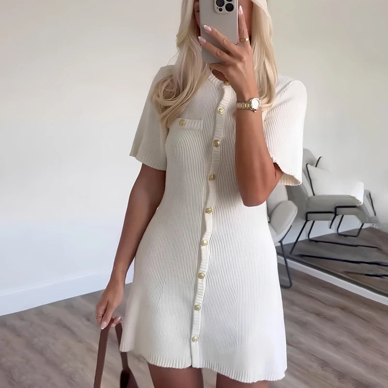 ELEGANT WHITE KNITTED MINI DRESS