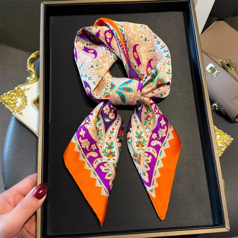 LUXURY CHAIN PRINT SILK-LIKE SCARF
