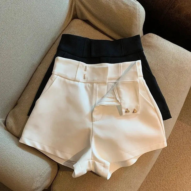 BLACK WOMEN'S SHORTS ELEGANT HIGH WAIST SOLELII