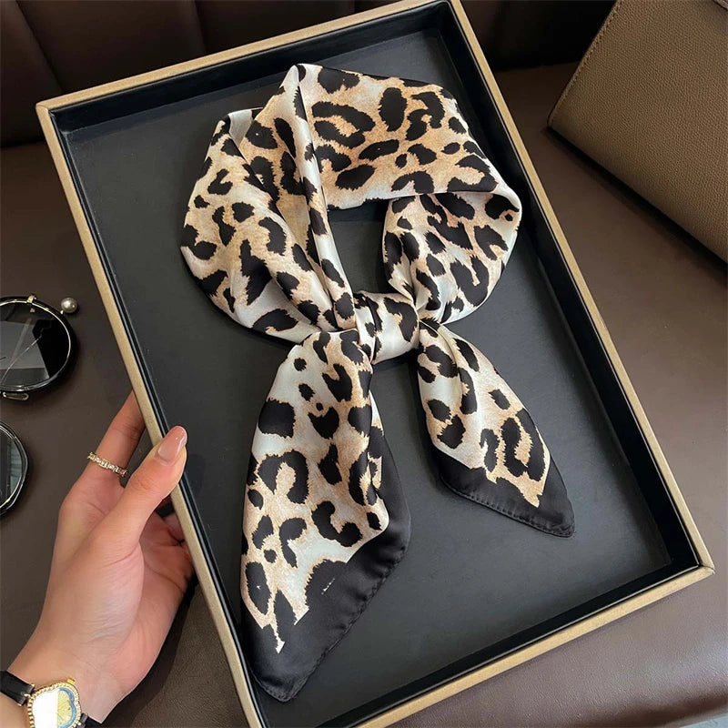 LUXURIOUS PRINTED WOMEN'S SCARF