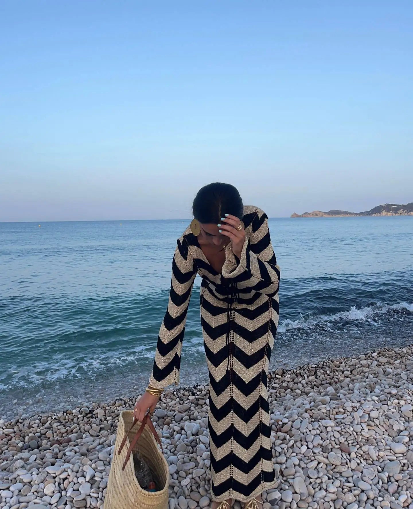 WOMEN'S STRIPED KNIT MAXI DRESS LACE-UP