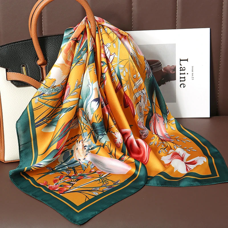 LUXURIOUS PRINTED WOMEN'S SCARF