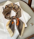LUXURY CHAIN PRINT SILK-LIKE SCARF Test