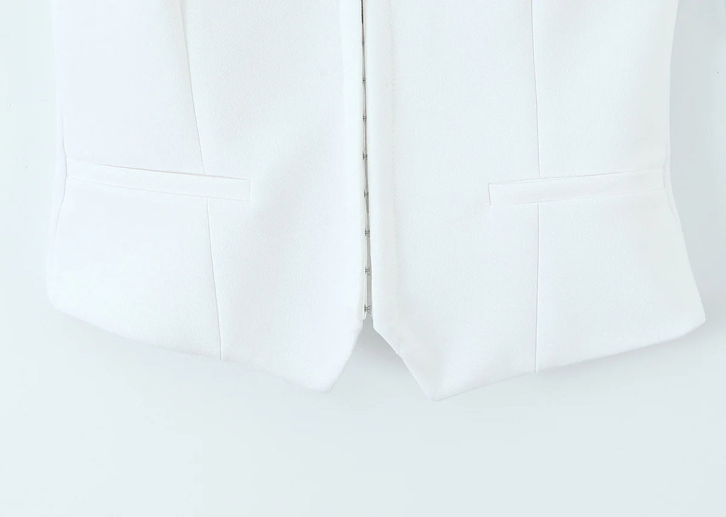 NEW HIGH-WAISTED OPEN-BACK TOP AND SHORTS