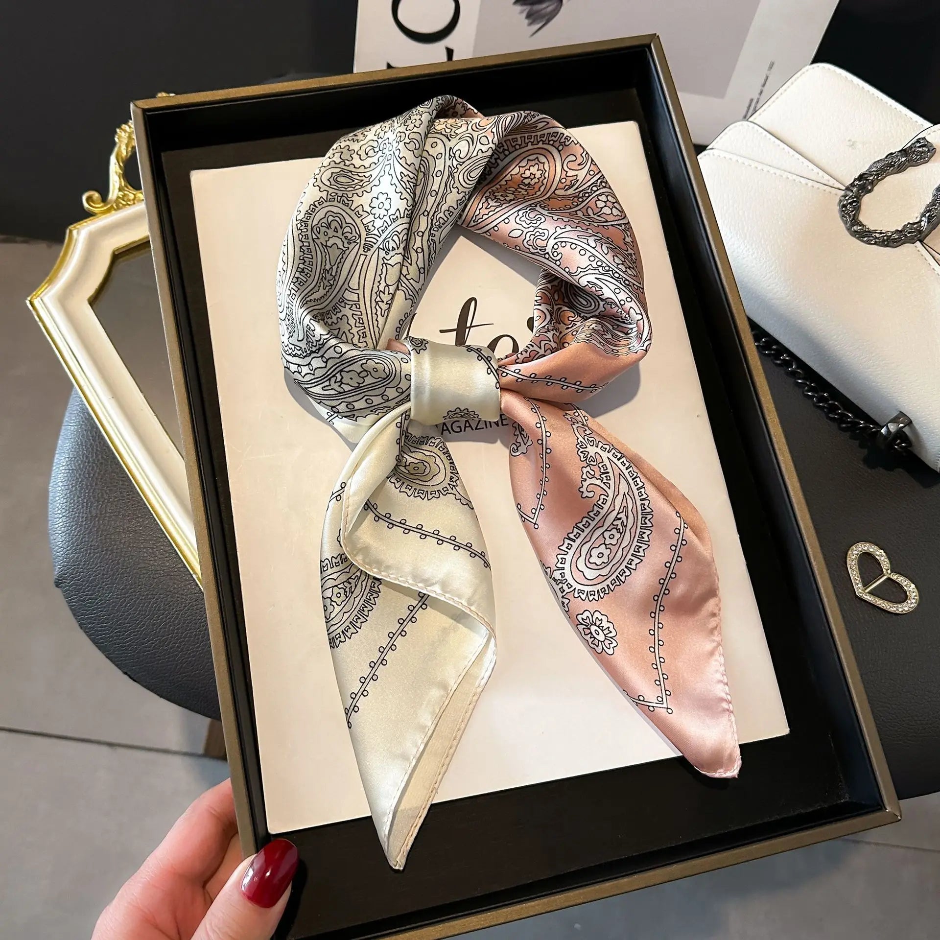 LUXURY CHAIN PRINT SILK-LIKE SCARF