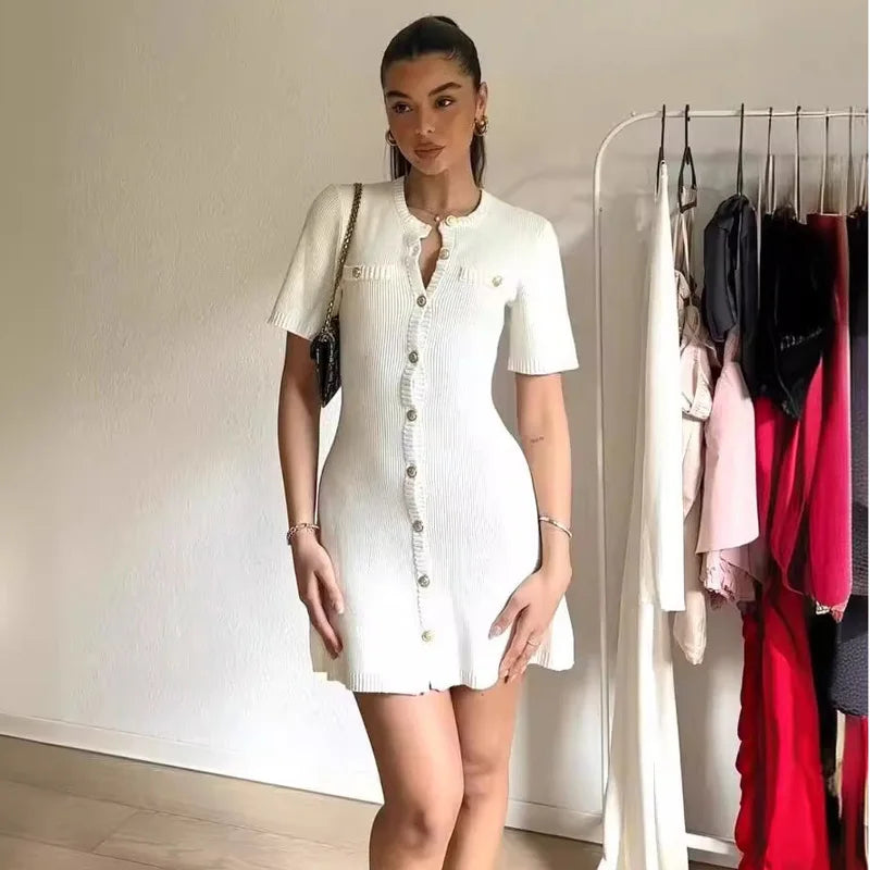 ELEGANT WHITE KNITTED MINI DRESS