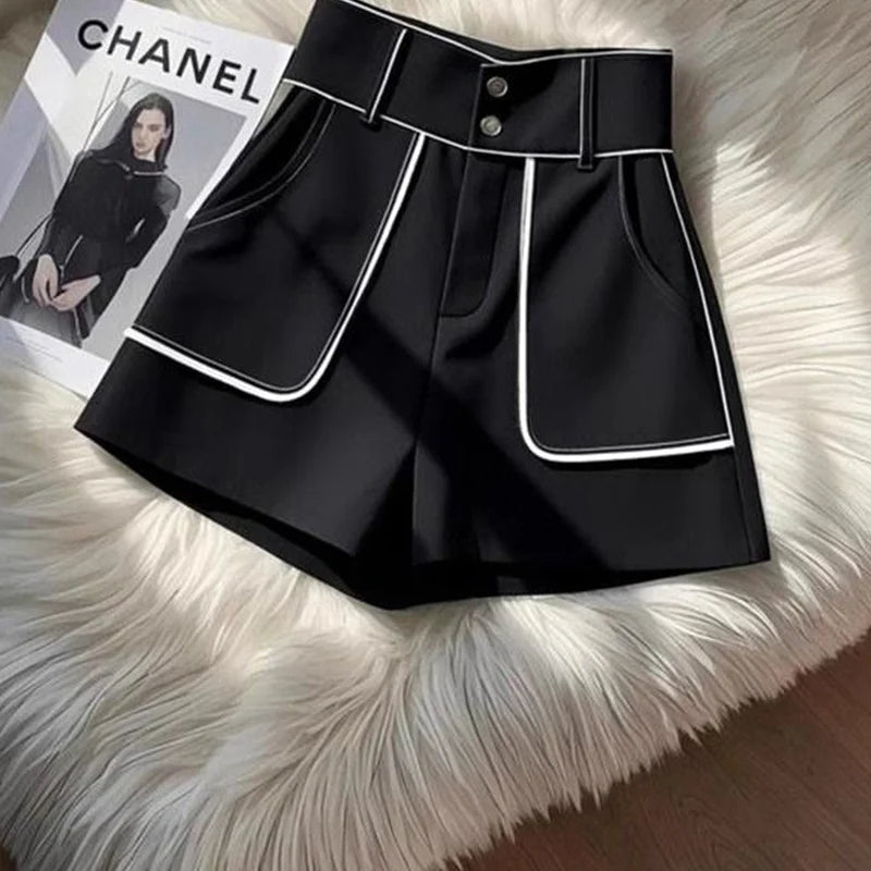 HIGH-WAISTED SHORTS - SPRING/SUMMER FASHION