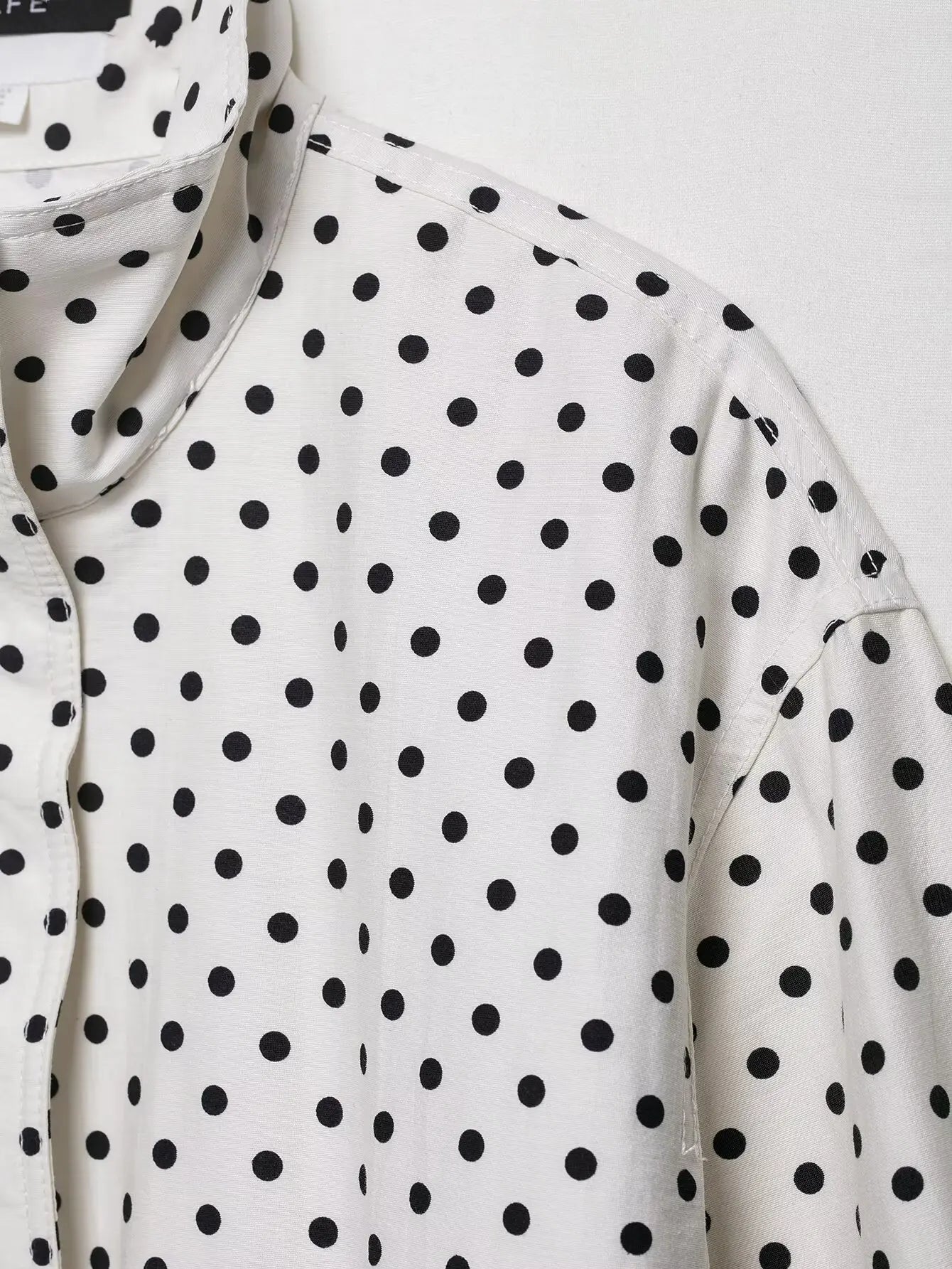 POLKA DOT ZIPPER JACKET WITH TURTLENECK