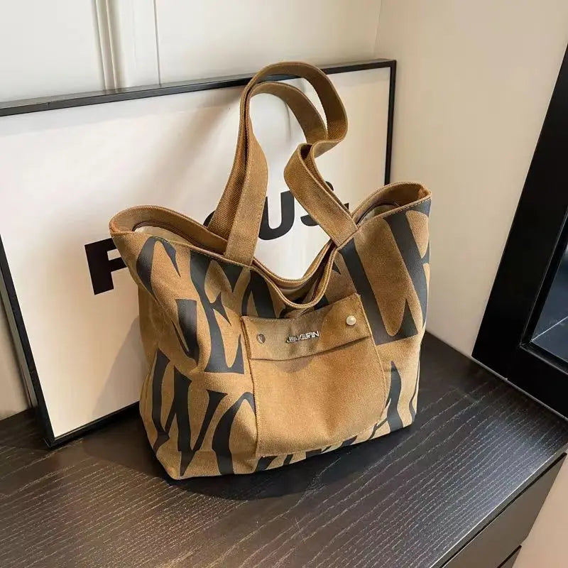 SINGLE SHOULDER LETTER TOTE BAG