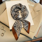 LUXURY CHAIN PRINT SILK-LIKE SCARF Test