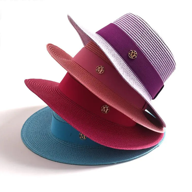WOMEN’S STRAW SUN HAT WITH FLAT BRIM & RIBBON