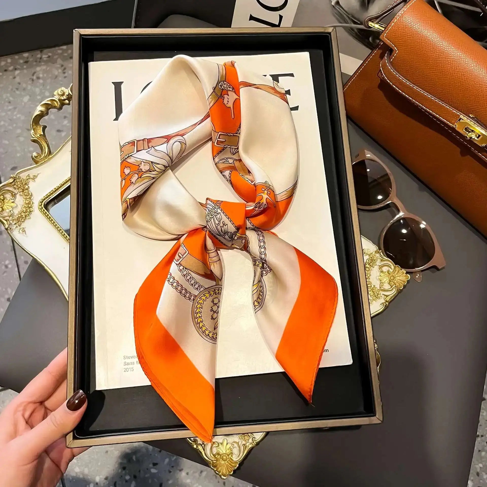 CHAIN PRINT SILK NECK SCARF Test