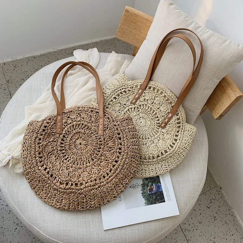 VINTAGE ROUND BEACH STRAW BAG