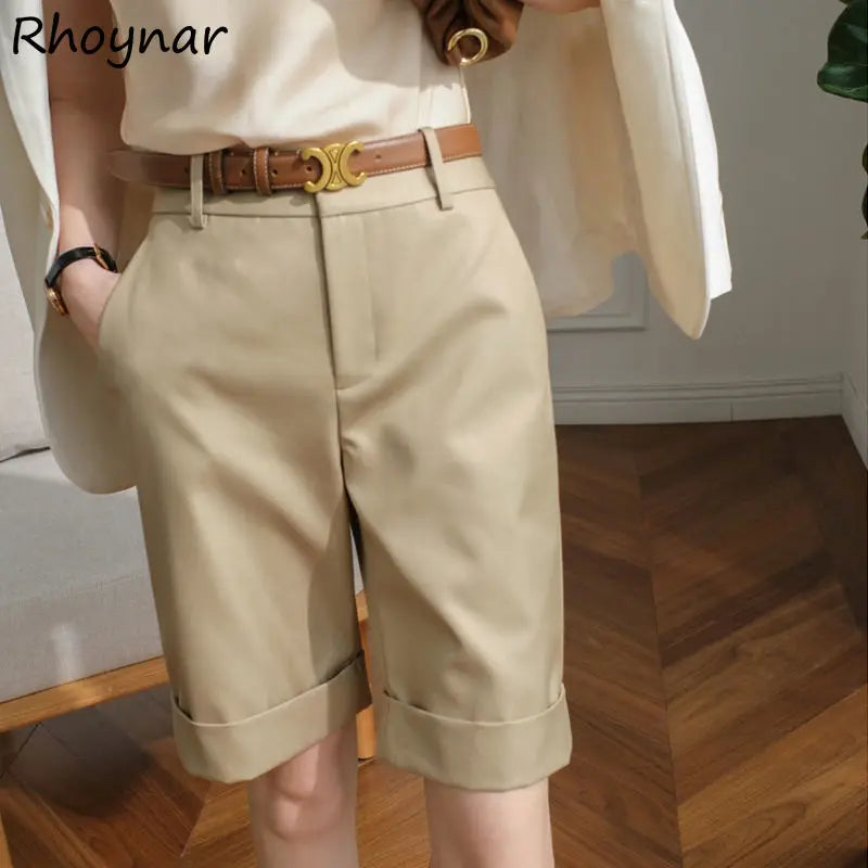 HIGH-WAISTED COLLEGE FASHION SHORTS