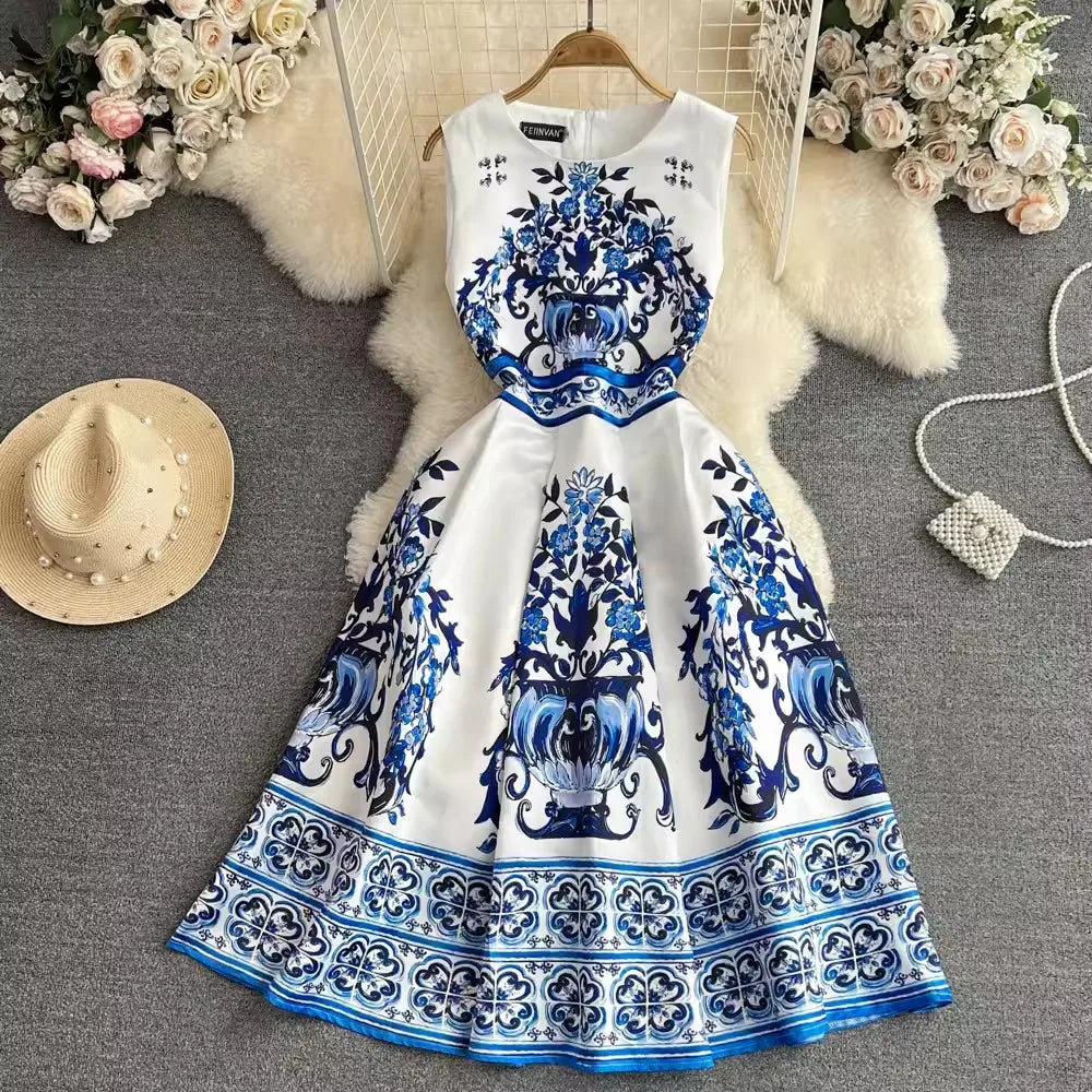 VINTAGE BLUE AND WHITE FLORAL MIDI DRESS