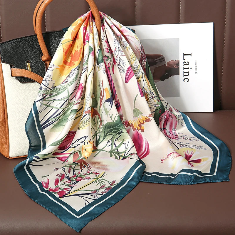 LUXURIOUS PRINTED WOMEN'S SCARF