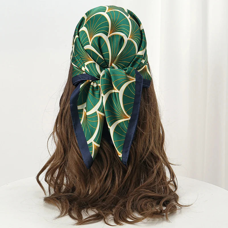 LUXURIOUS PRINTED WOMEN'S SCARF