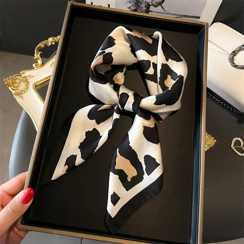 LUXURY CHAIN PRINT SILK-LIKE SCARF