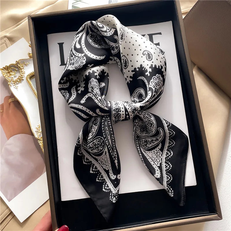 LUXURY CHAIN PRINT SILK-LIKE SCARF