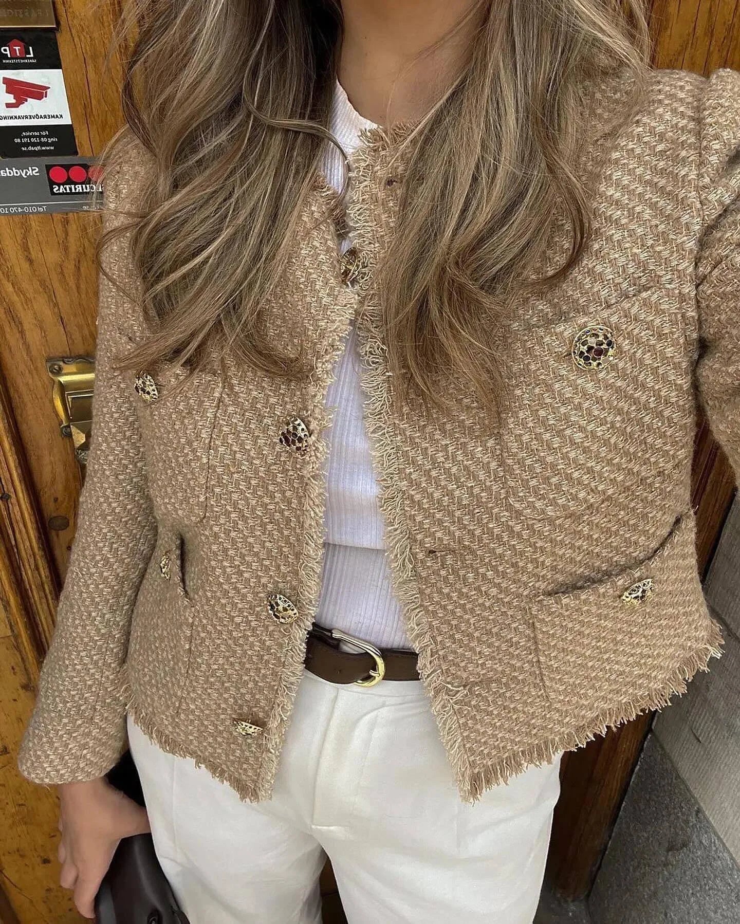 SHORT TWEED JACKET WITH FRONT BUTTONS