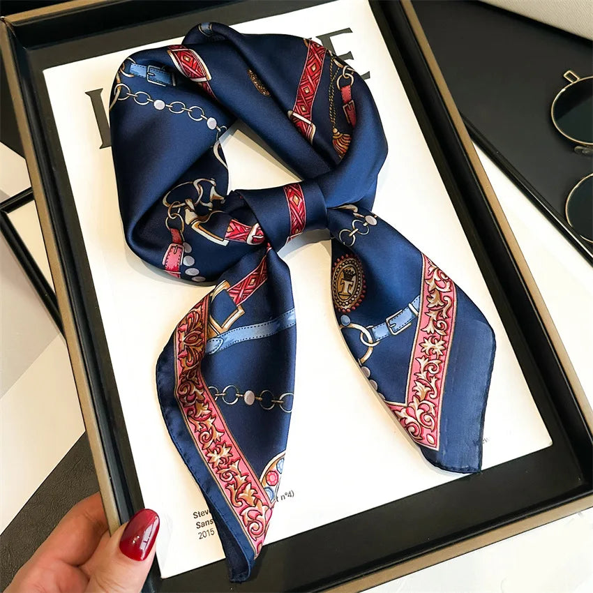 LUXURY CHAIN PRINT SILK-LIKE SCARF