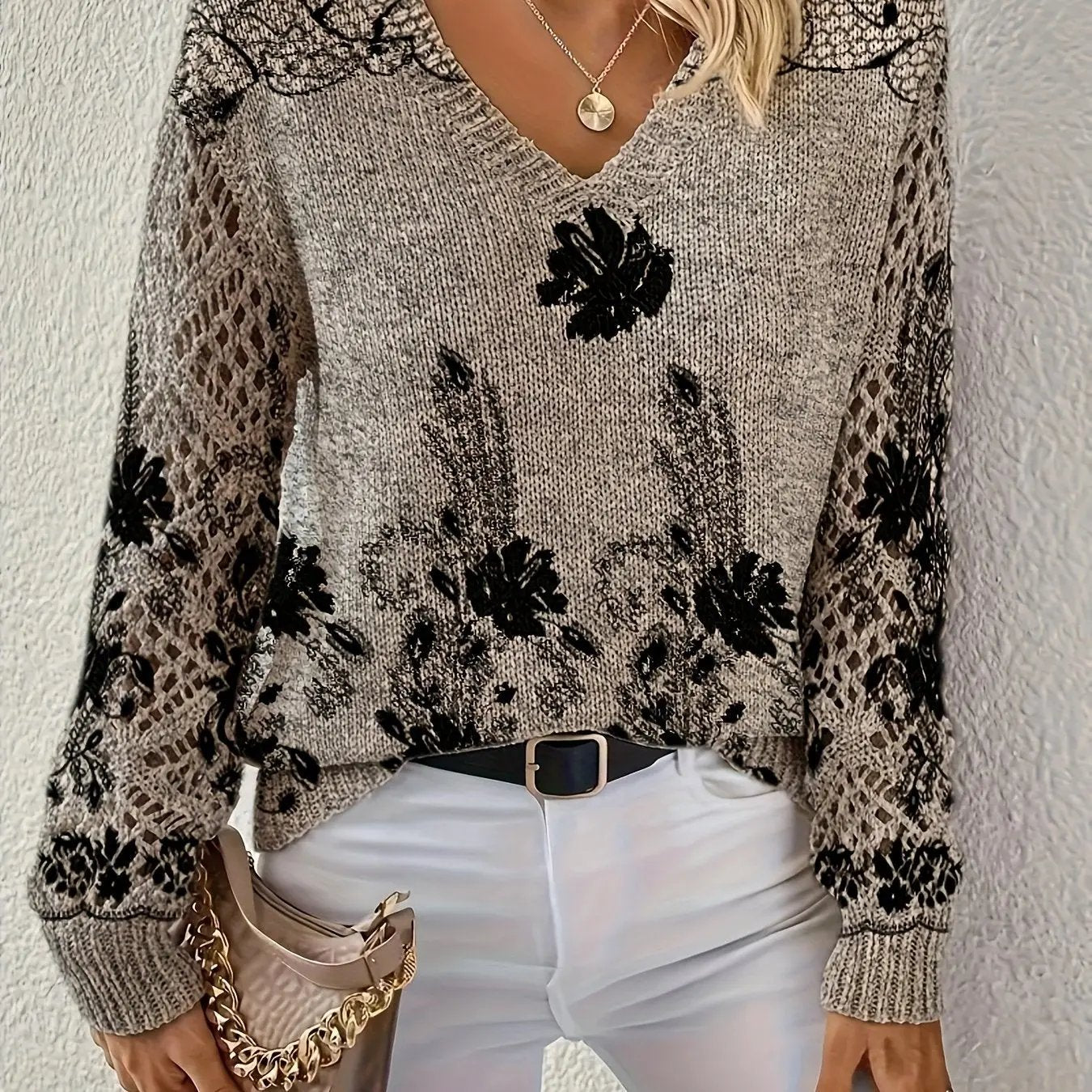 WOMEN’S ELEGANT V-NECK FLORAL SWEATER SOLELII